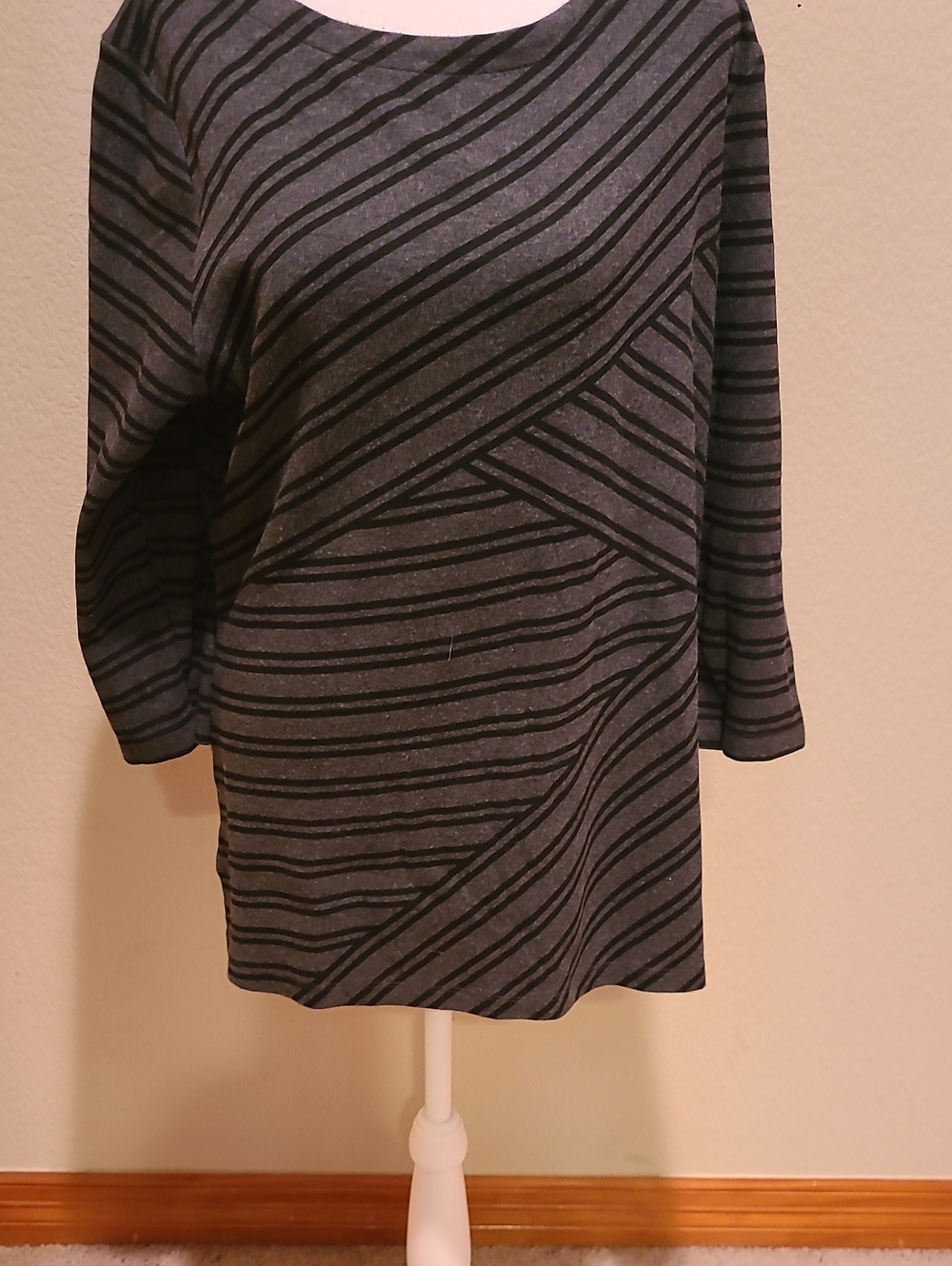 Karen Scott Women's Gray and Black Striped Top Size L